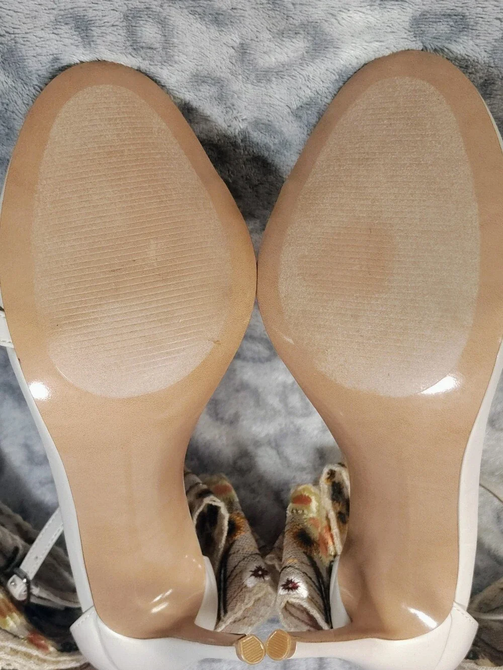 Steve Madden Cream High Heels with Oversized Floral Embroidered Bow Size 8M - Picture 9 of 11